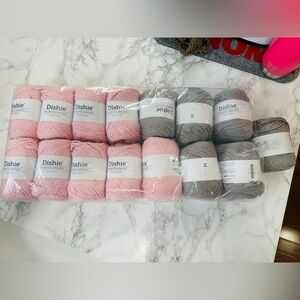 Dishie Worsted Weight Yarn Set in Pink and Gray 15 balls new with tags NWT